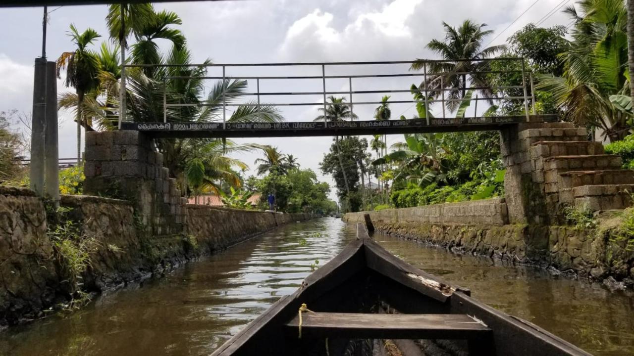 Blues Apartment Alappuzha Ngoại thất bức ảnh